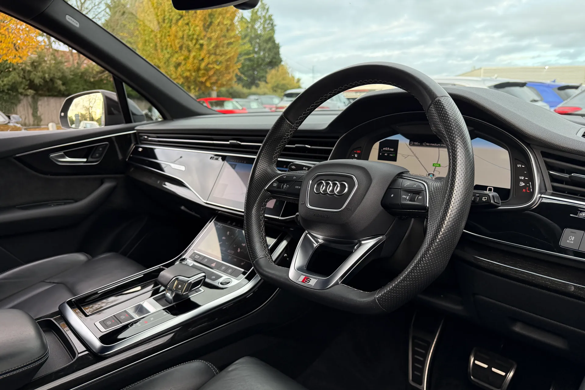 Audi Q7 thumbnail image number 28