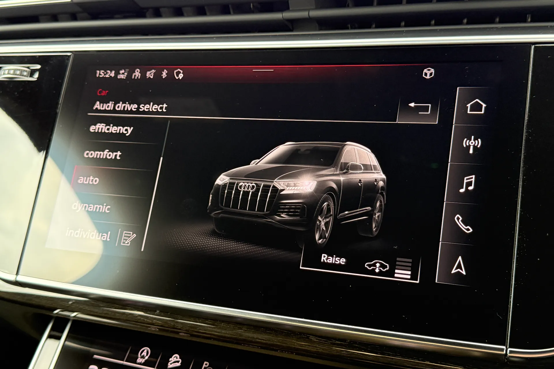 Audi Q7 thumbnail image number 9