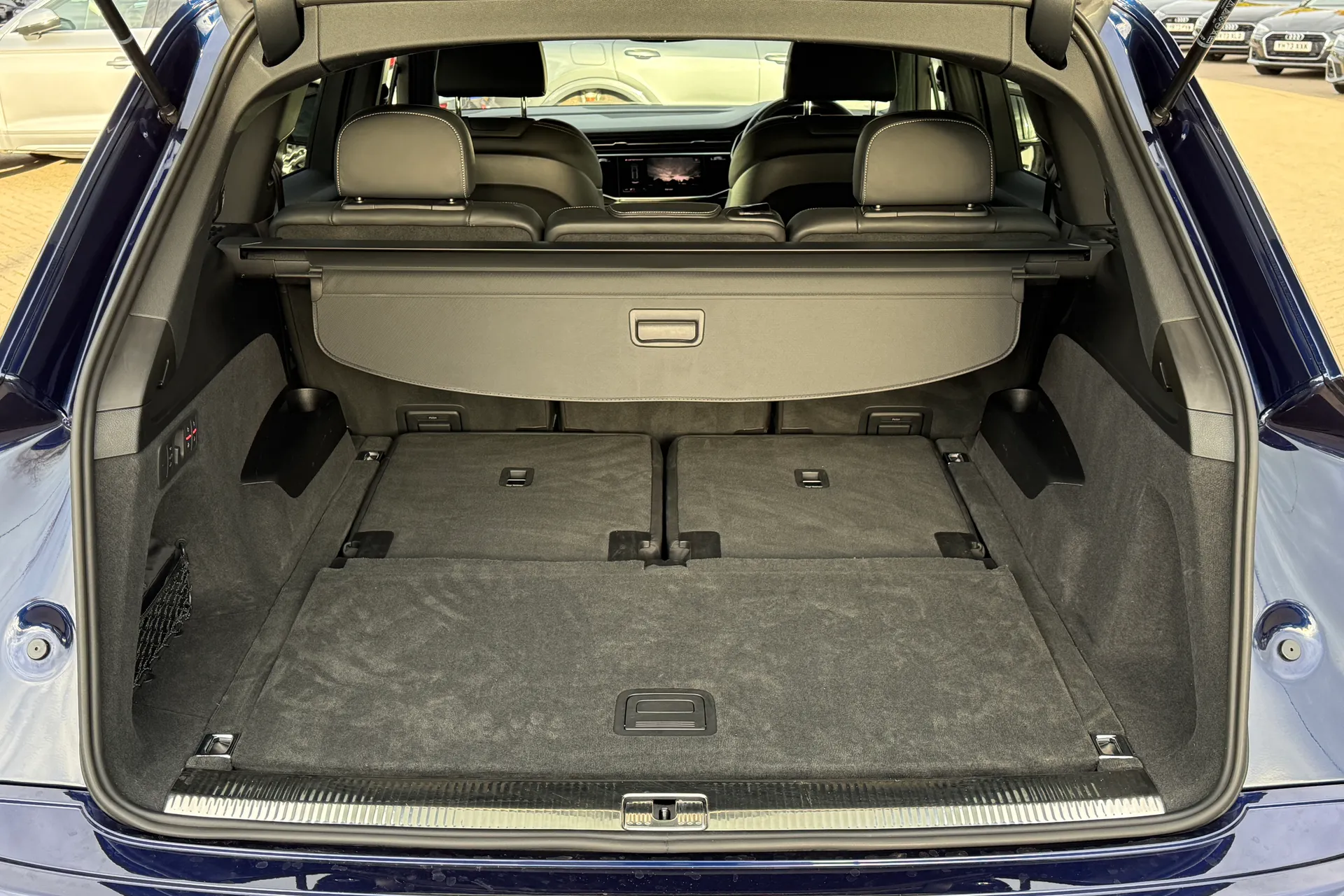 Audi Q7 thumbnail image number 34