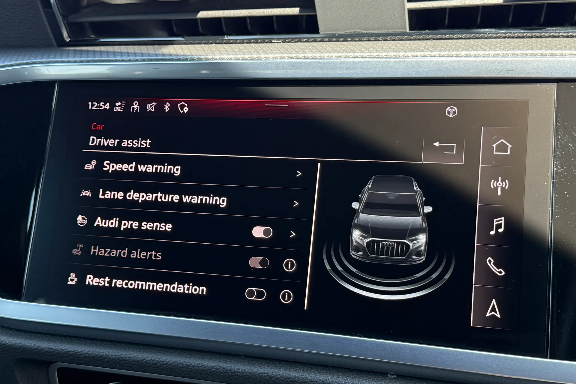 Audi Q3 thumbnail image number 13