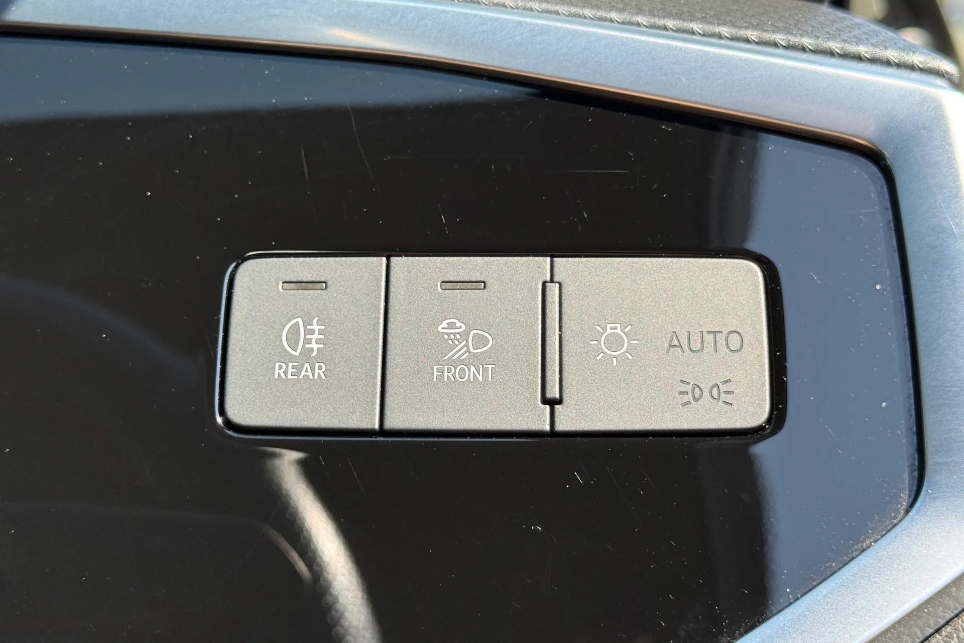 Audi Q3 thumbnail image number 25