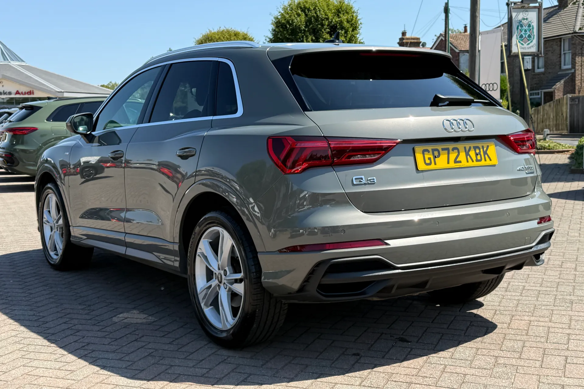 Audi Q3 thumbnail image number 36