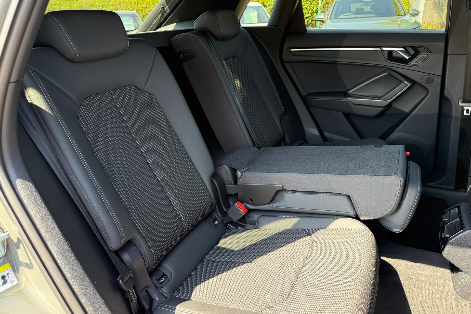 Audi Q3 thumbnail image number 49