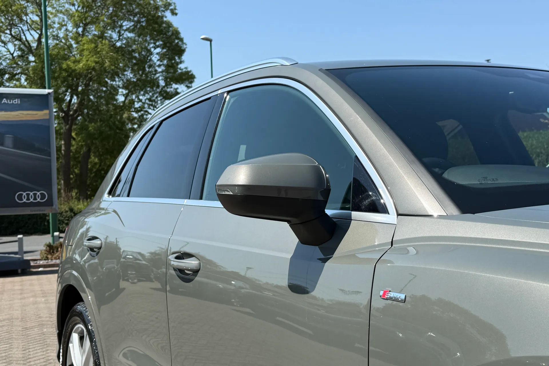 Audi Q3 thumbnail image number 51