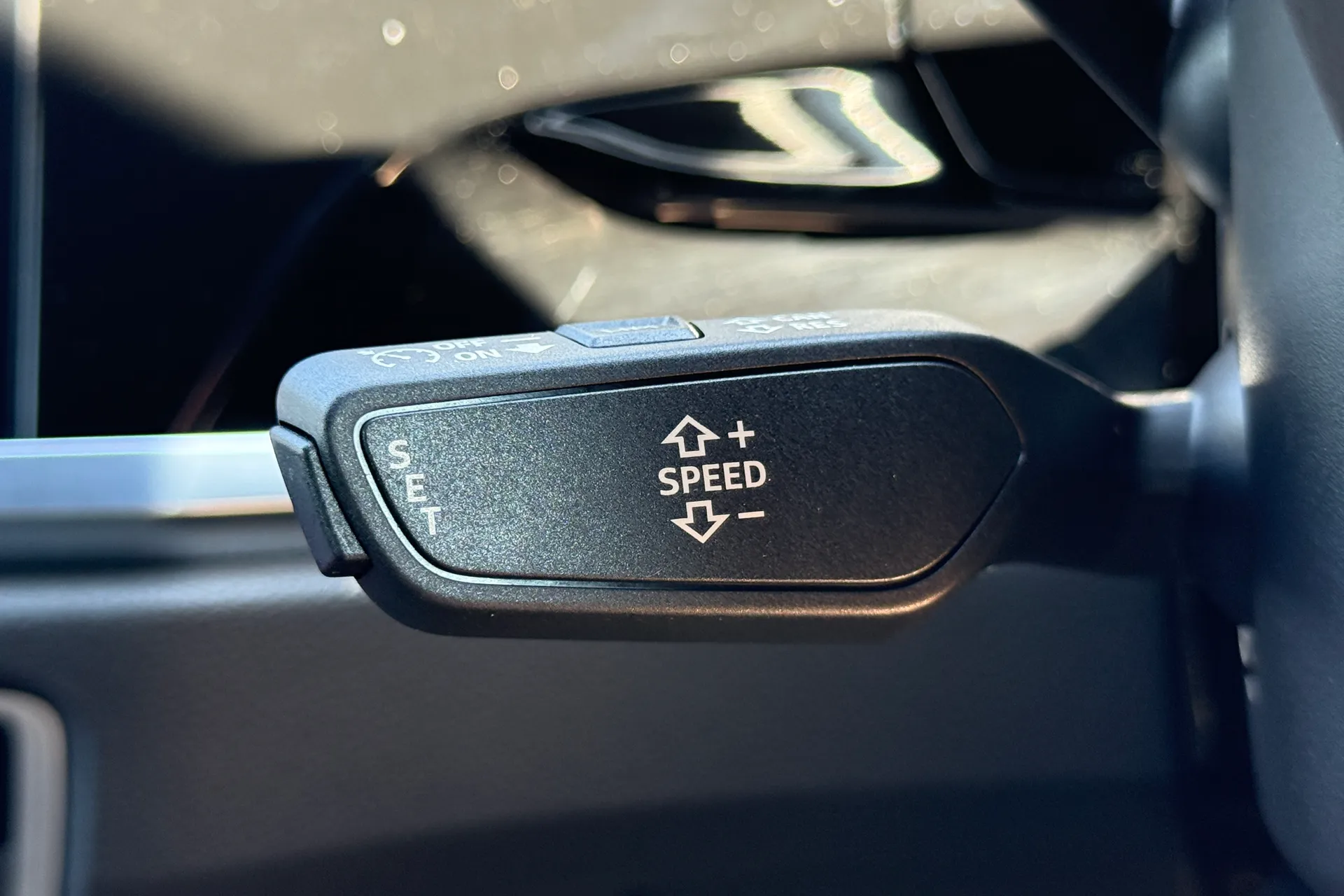 Audi Q3 thumbnail image number 19