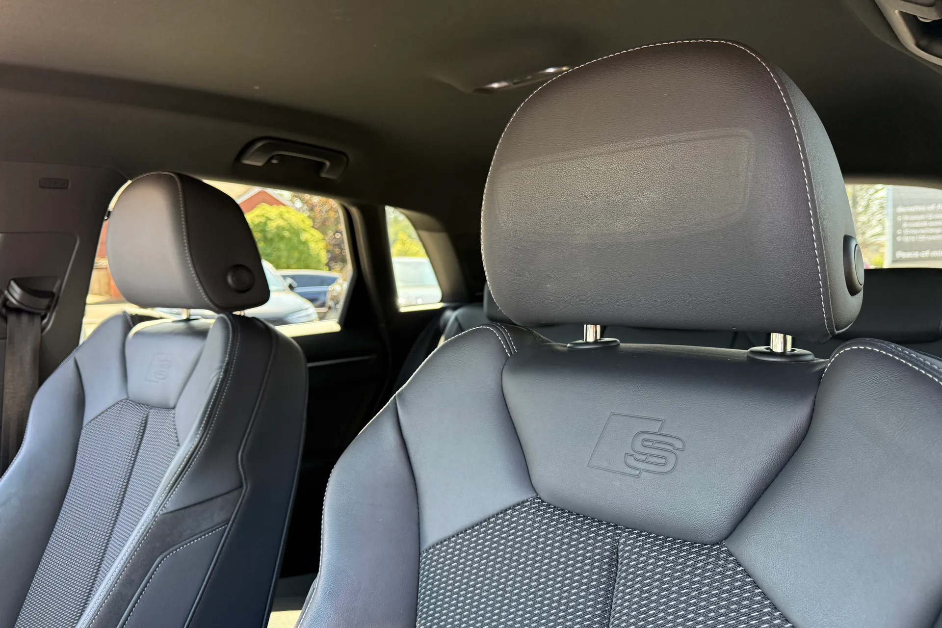 Audi Q3 thumbnail image number 33
