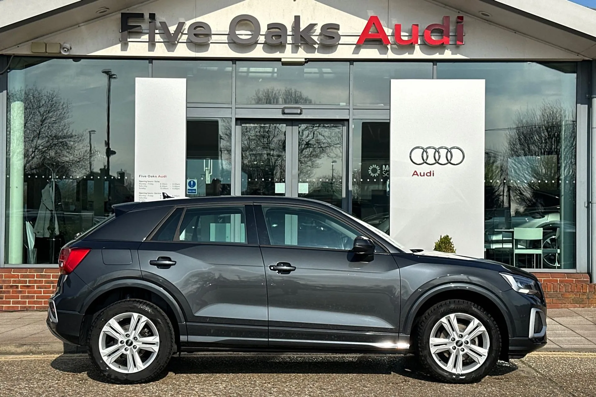 Audi Q2 thumbnail image number 2