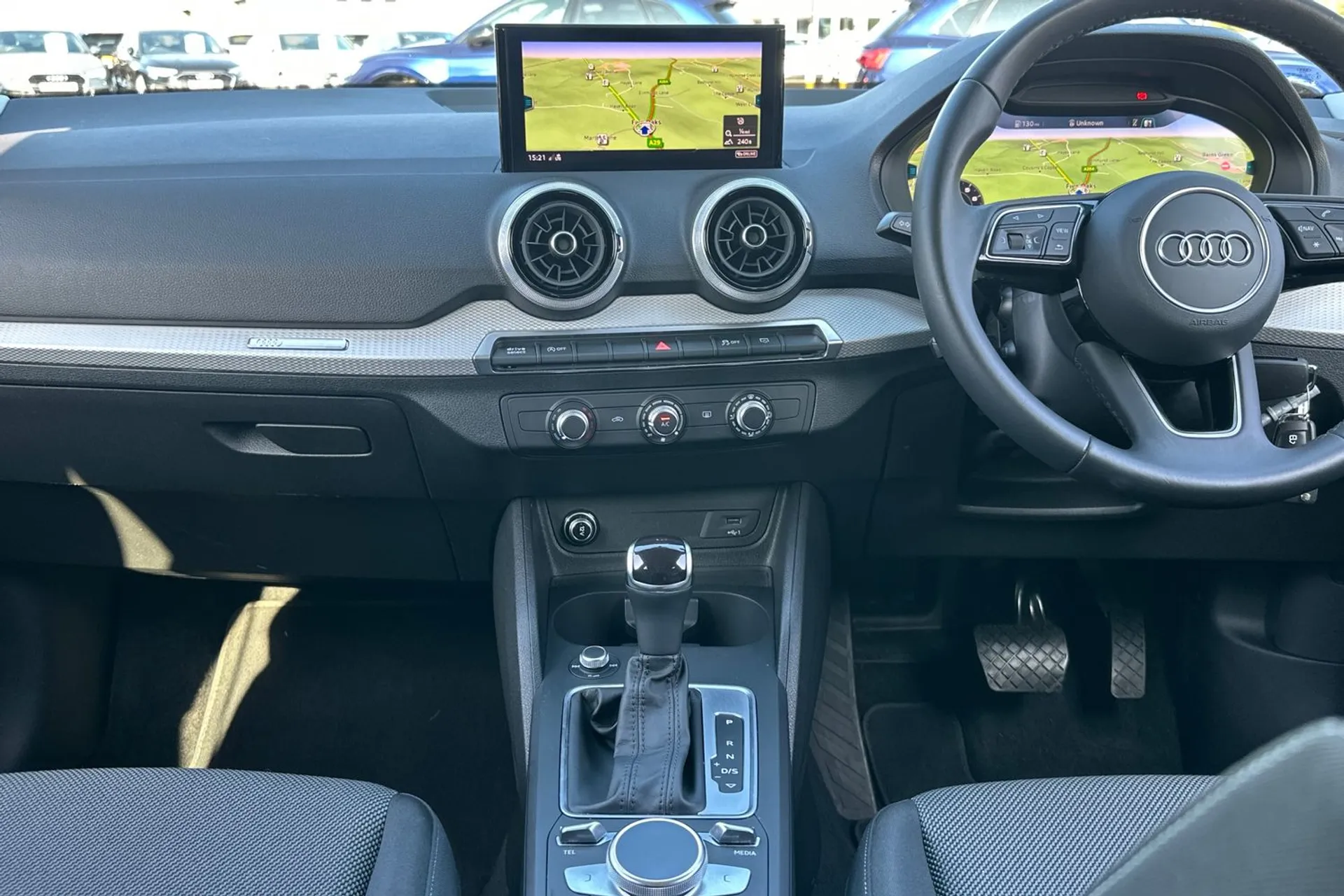 Audi Q2 thumbnail image number 37