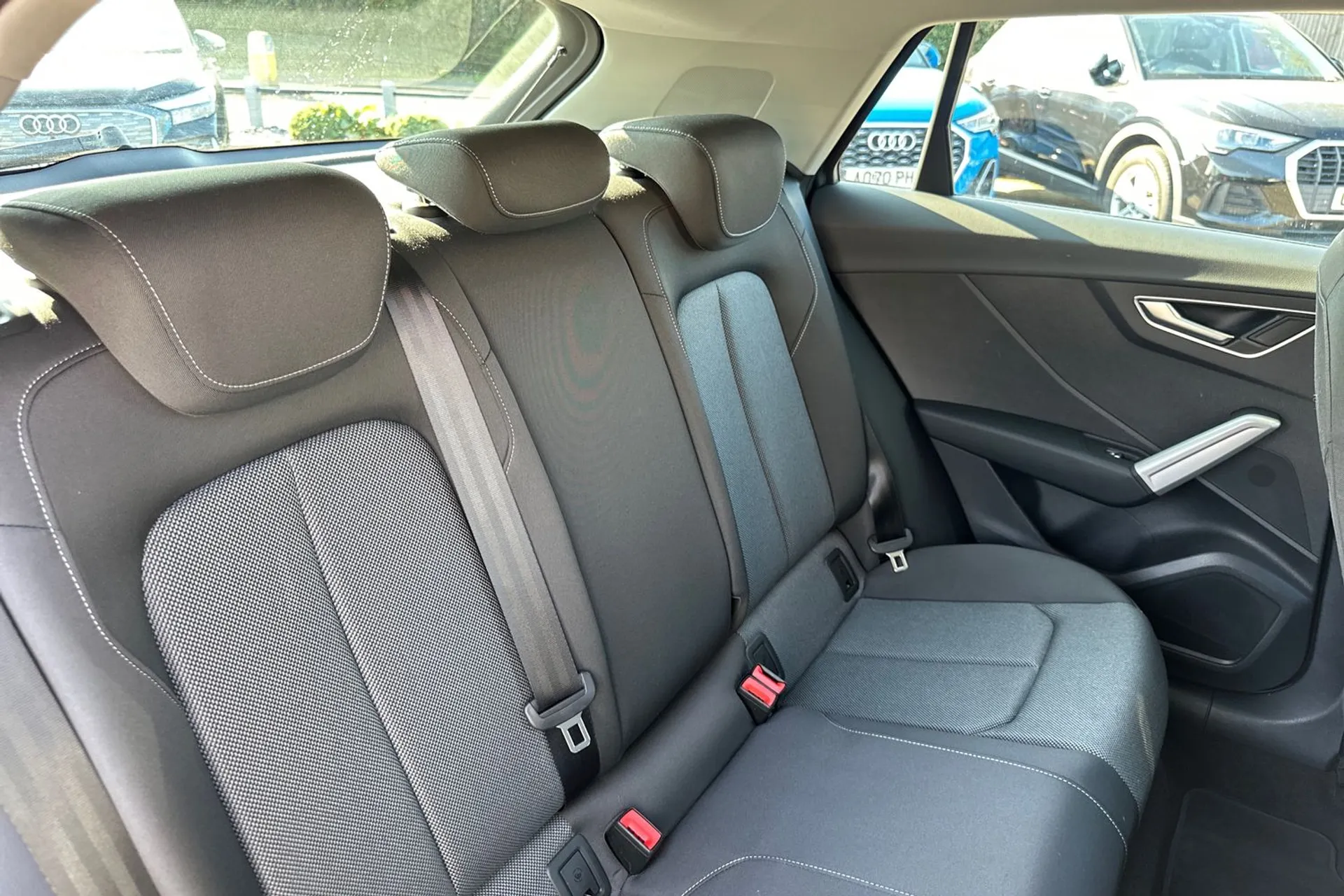 Audi Q2 thumbnail image number 25