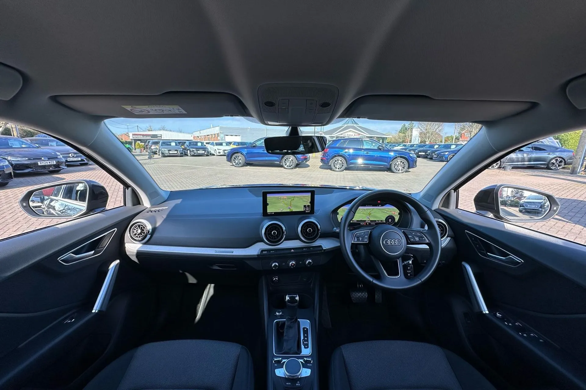 Audi Q2 thumbnail image number 3
