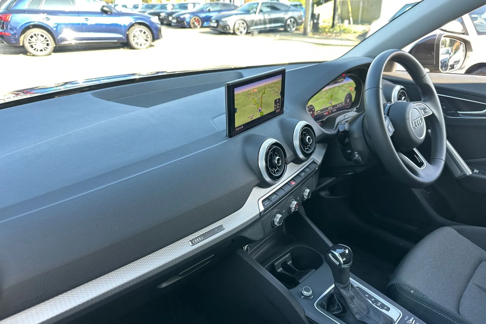 Audi Q2 thumbnail image number 30