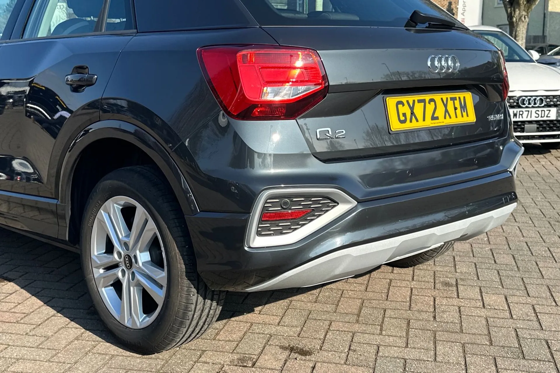 Audi Q2 thumbnail image number 21
