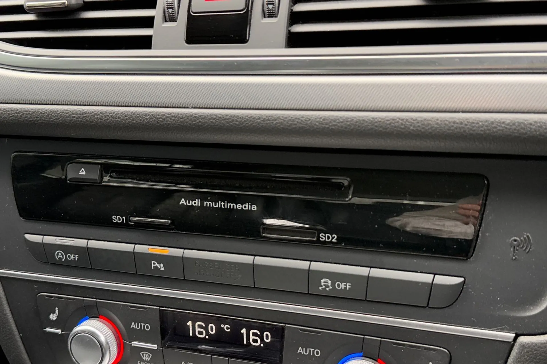 Audi A6 thumbnail image number 44