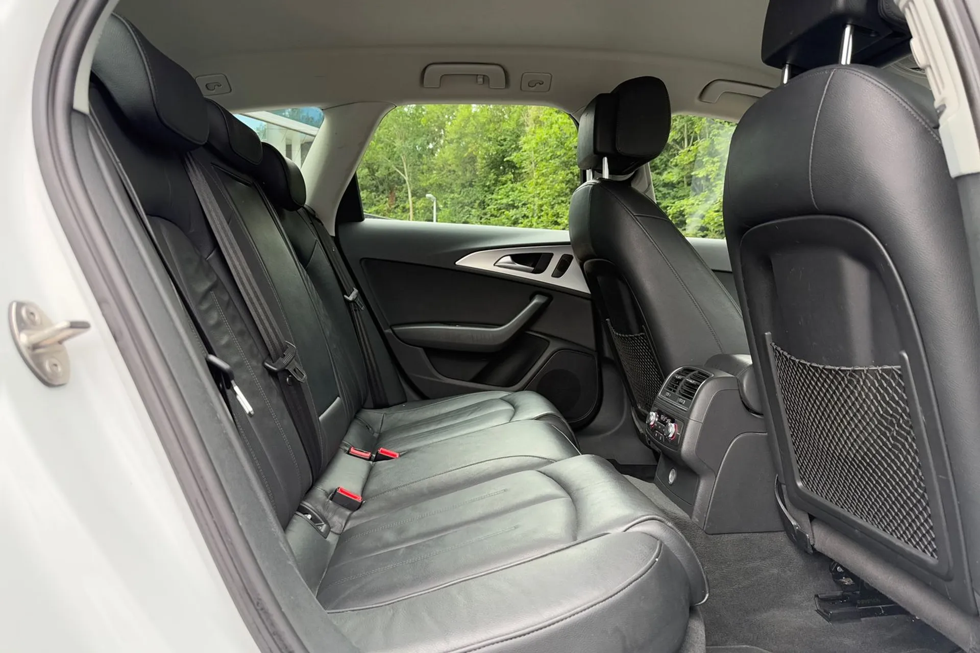 Audi A6 thumbnail image number 22