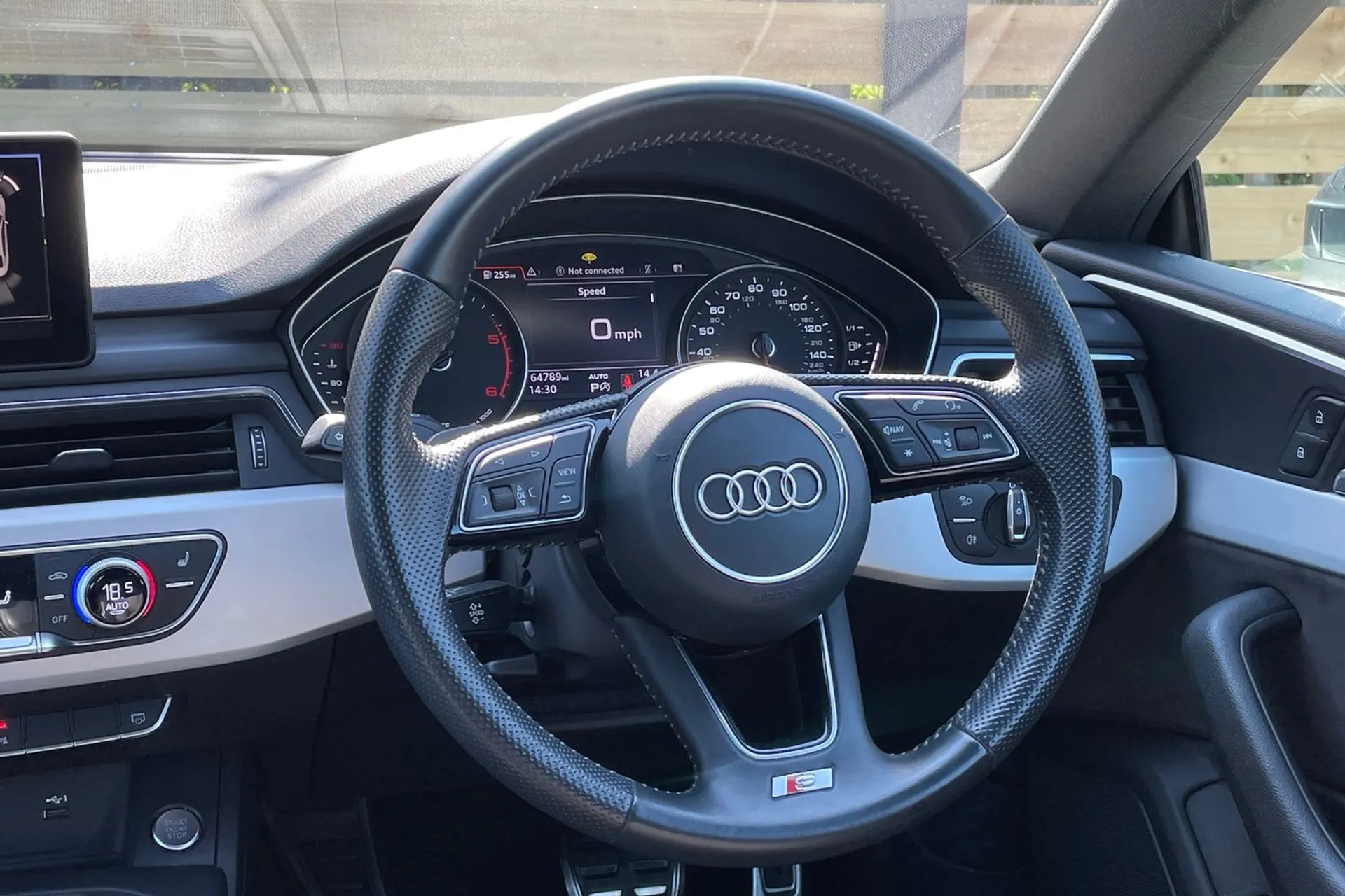 Audi A5 thumbnail image number 36