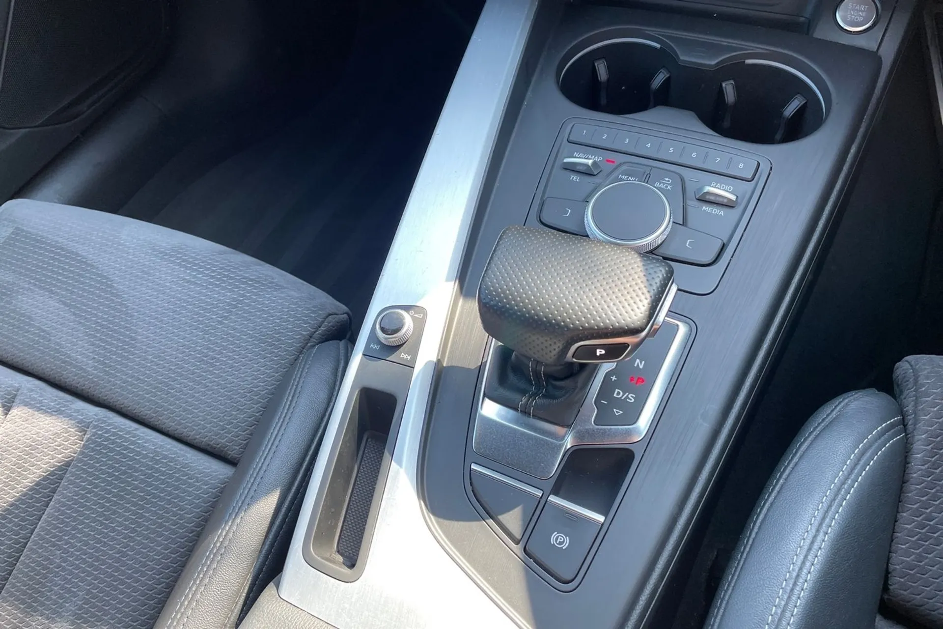 Audi A5 thumbnail image number 43
