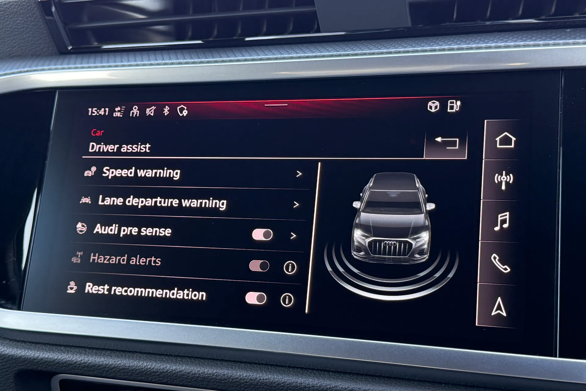 Audi Q3 thumbnail image number 8