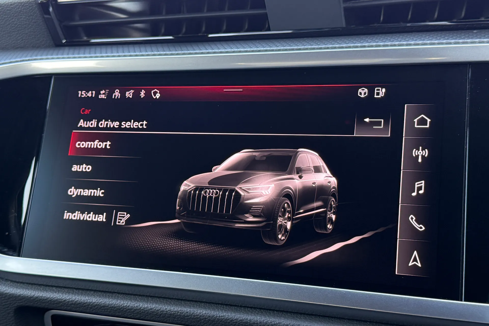 Audi Q3 thumbnail image number 7