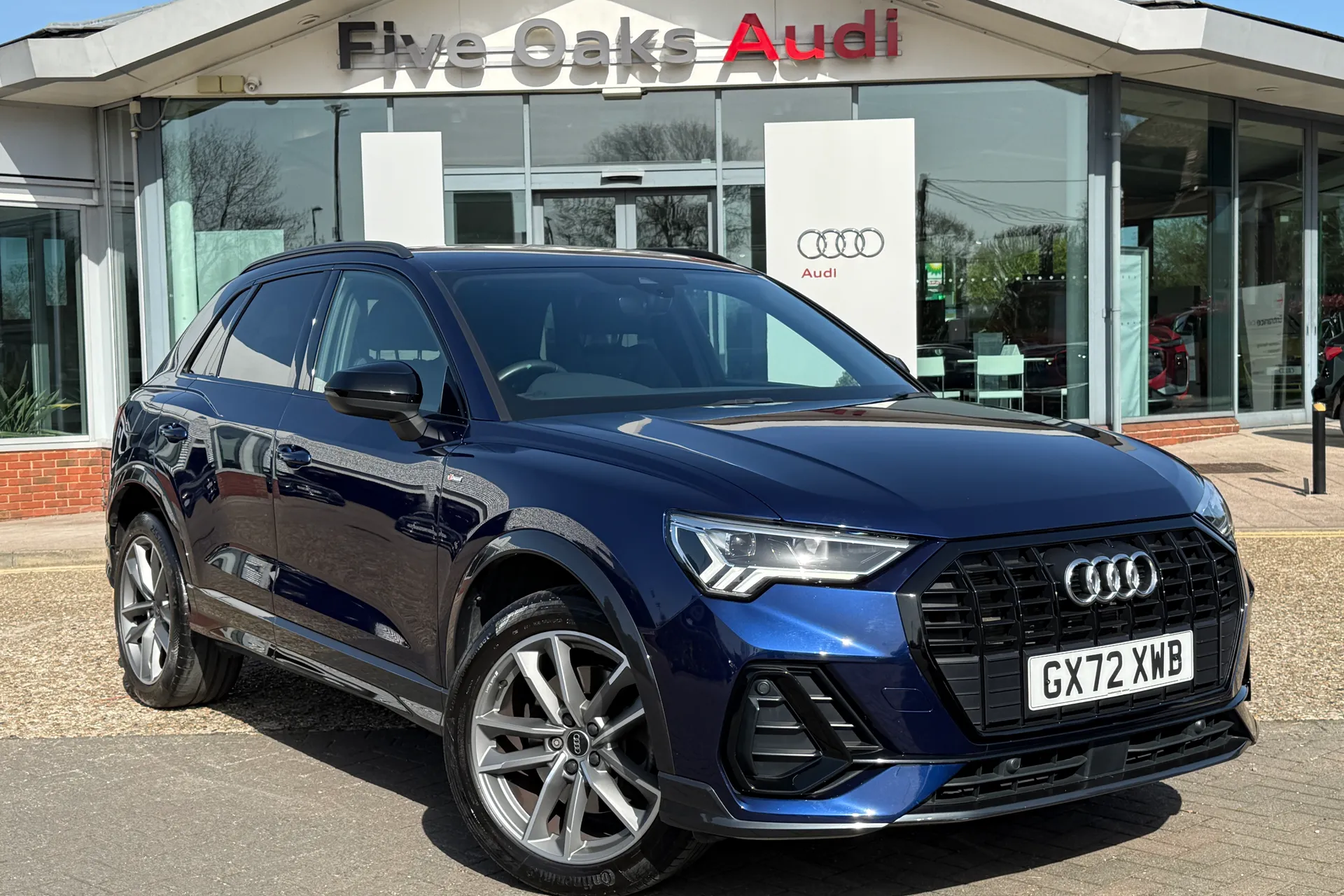 Audi Q3 focused image