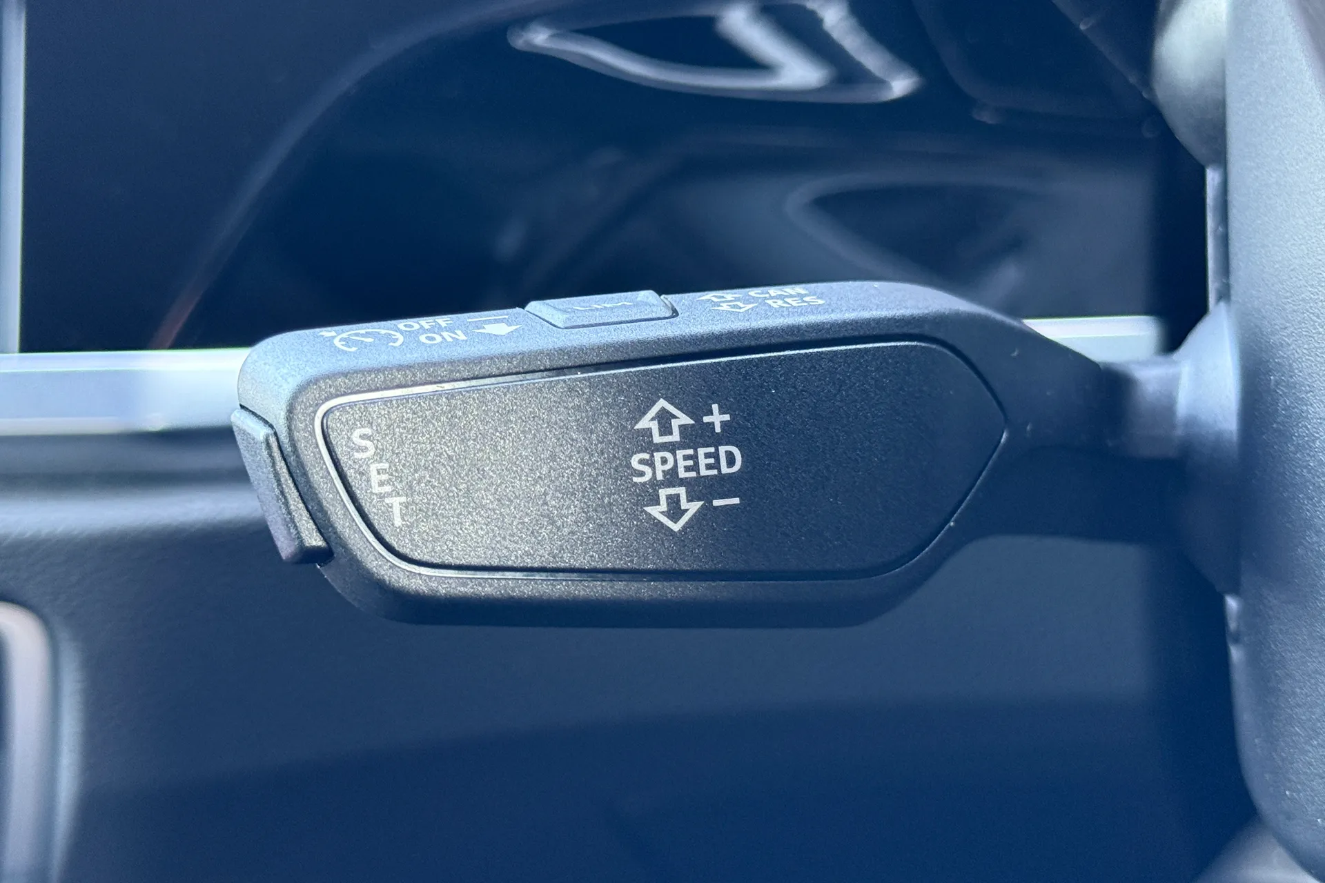 Audi Q3 thumbnail image number 13