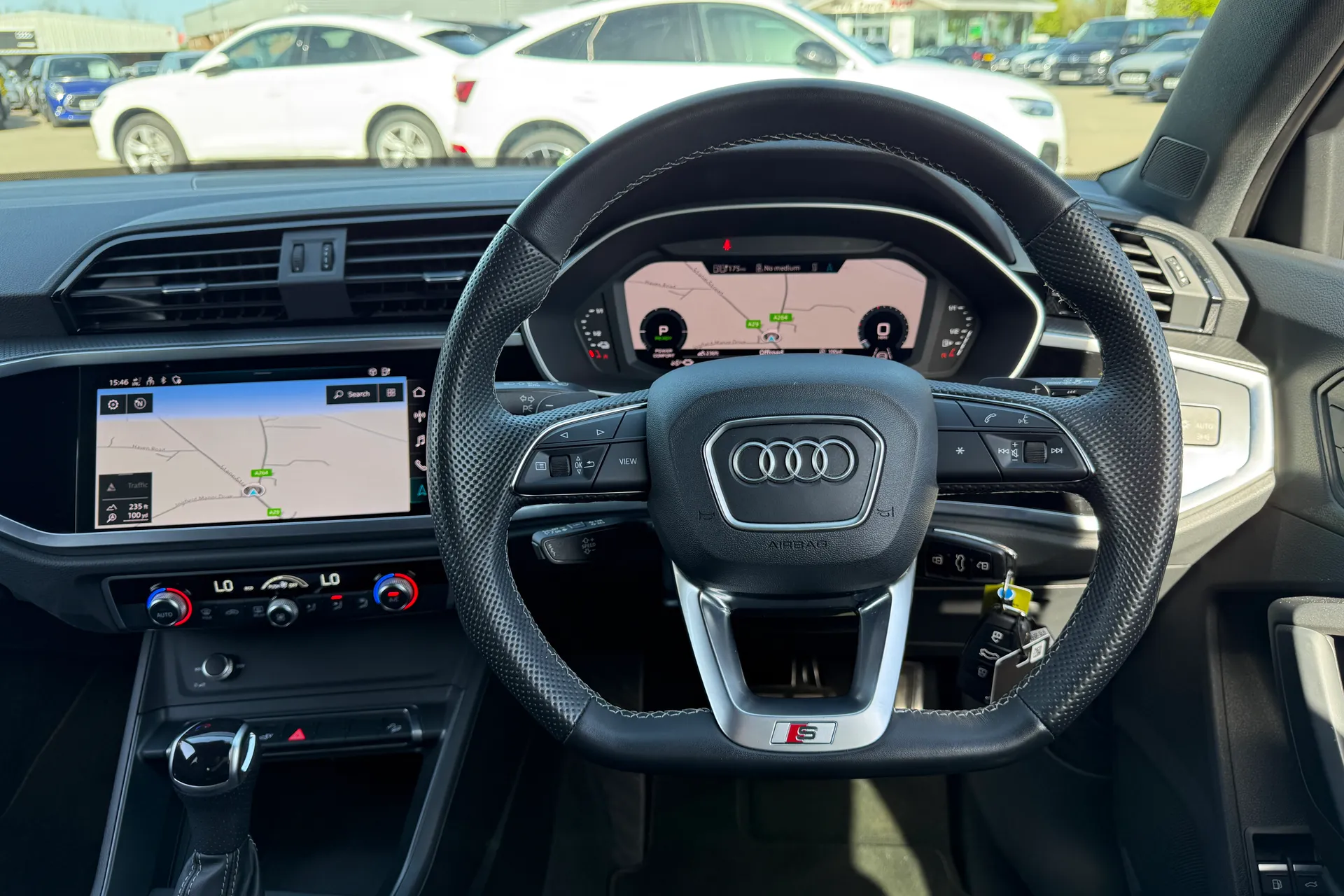 Audi Q3 thumbnail image number 5