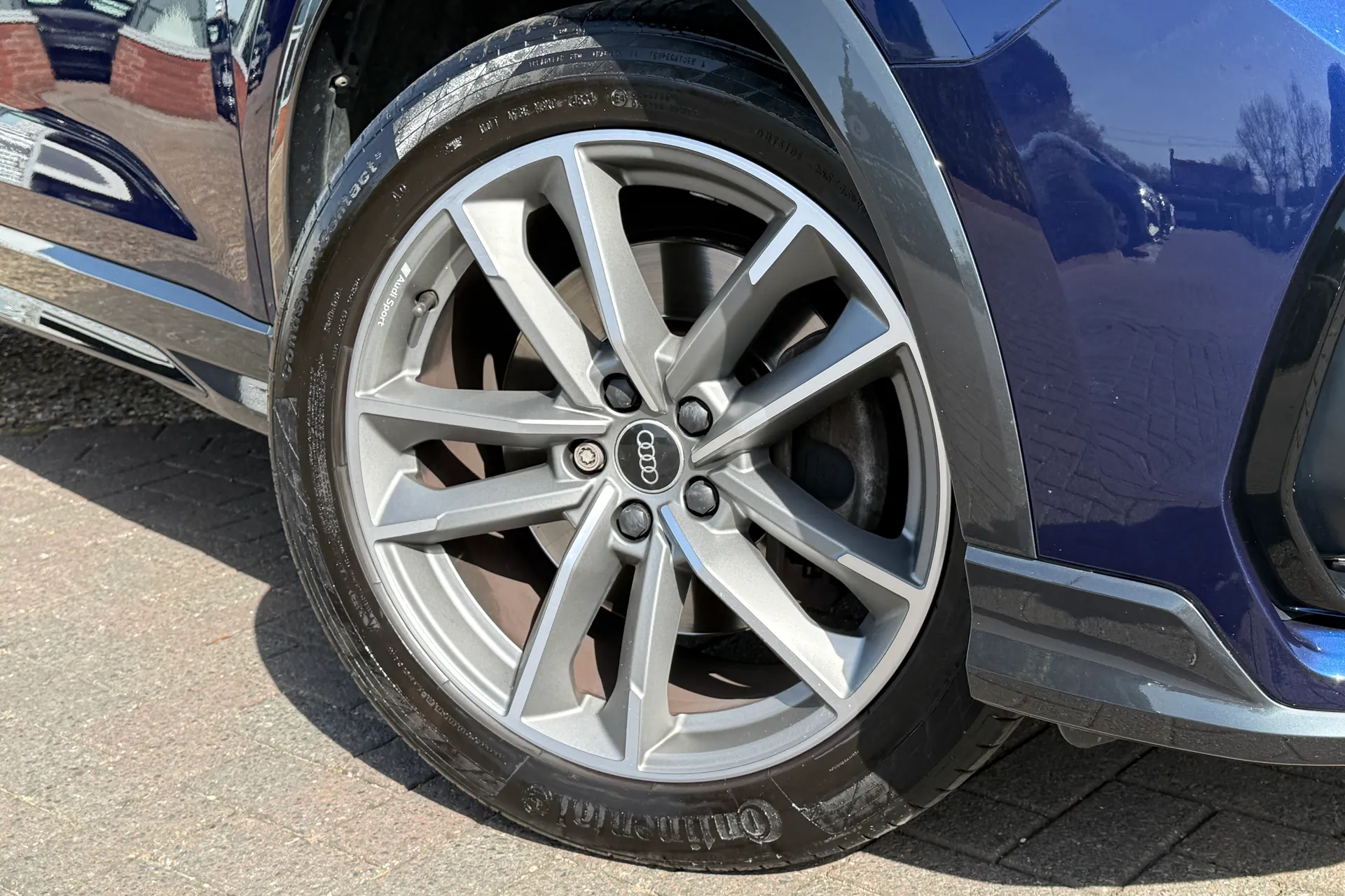 Audi Q3 thumbnail image number 6