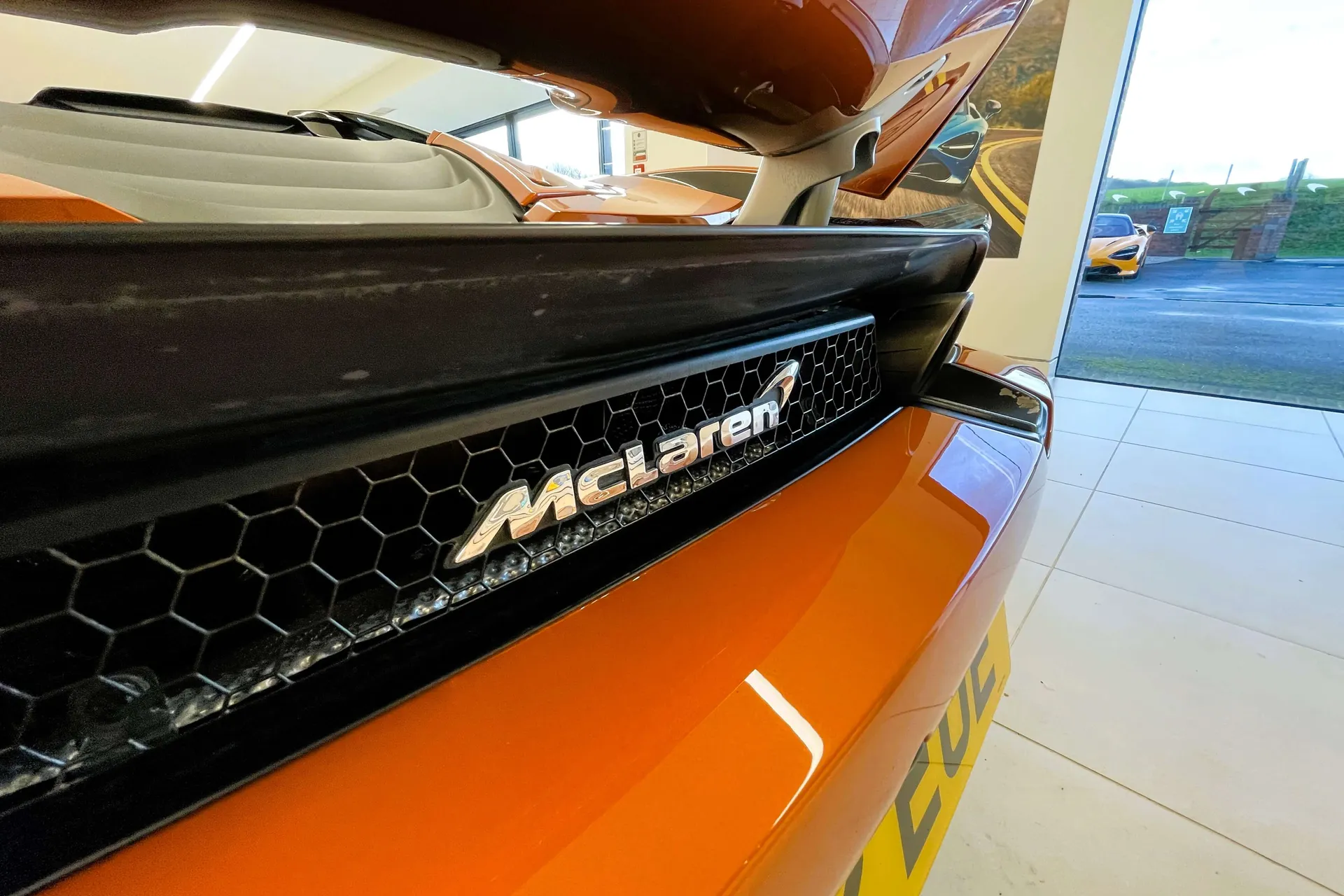 McLaren 720 thumbnail image number 55