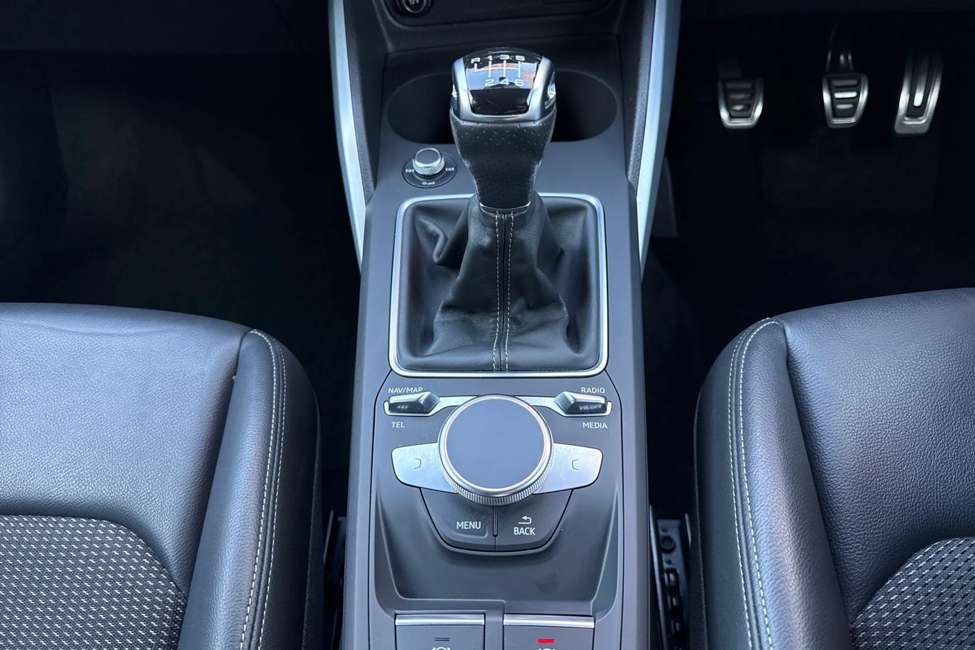 Audi Q2 thumbnail image number 55