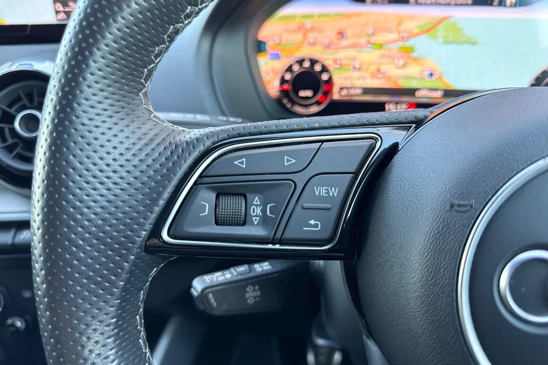 Audi Q2 thumbnail image number 43