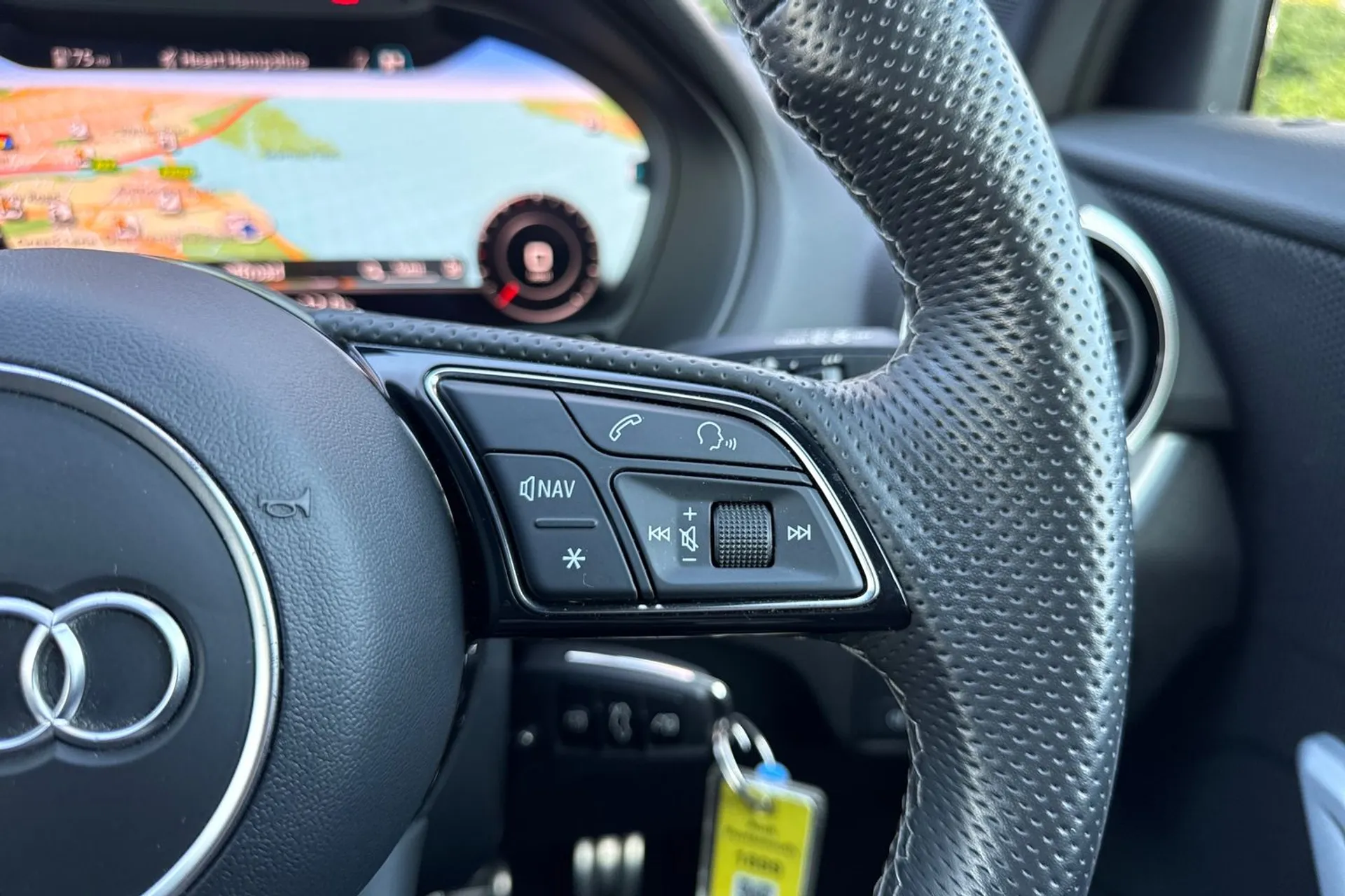 Audi Q2 thumbnail image number 44