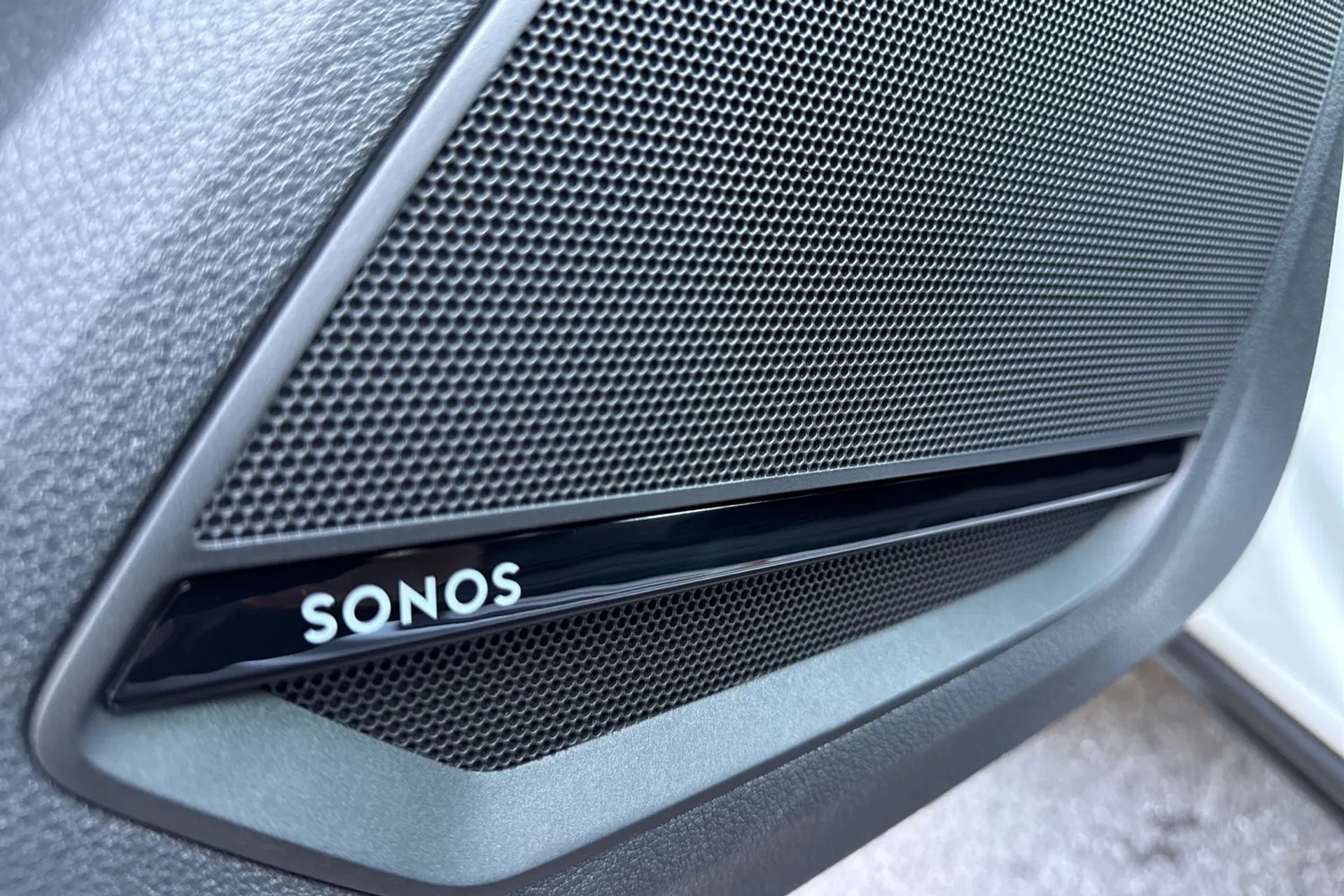 Audi Q2 thumbnail image number 11