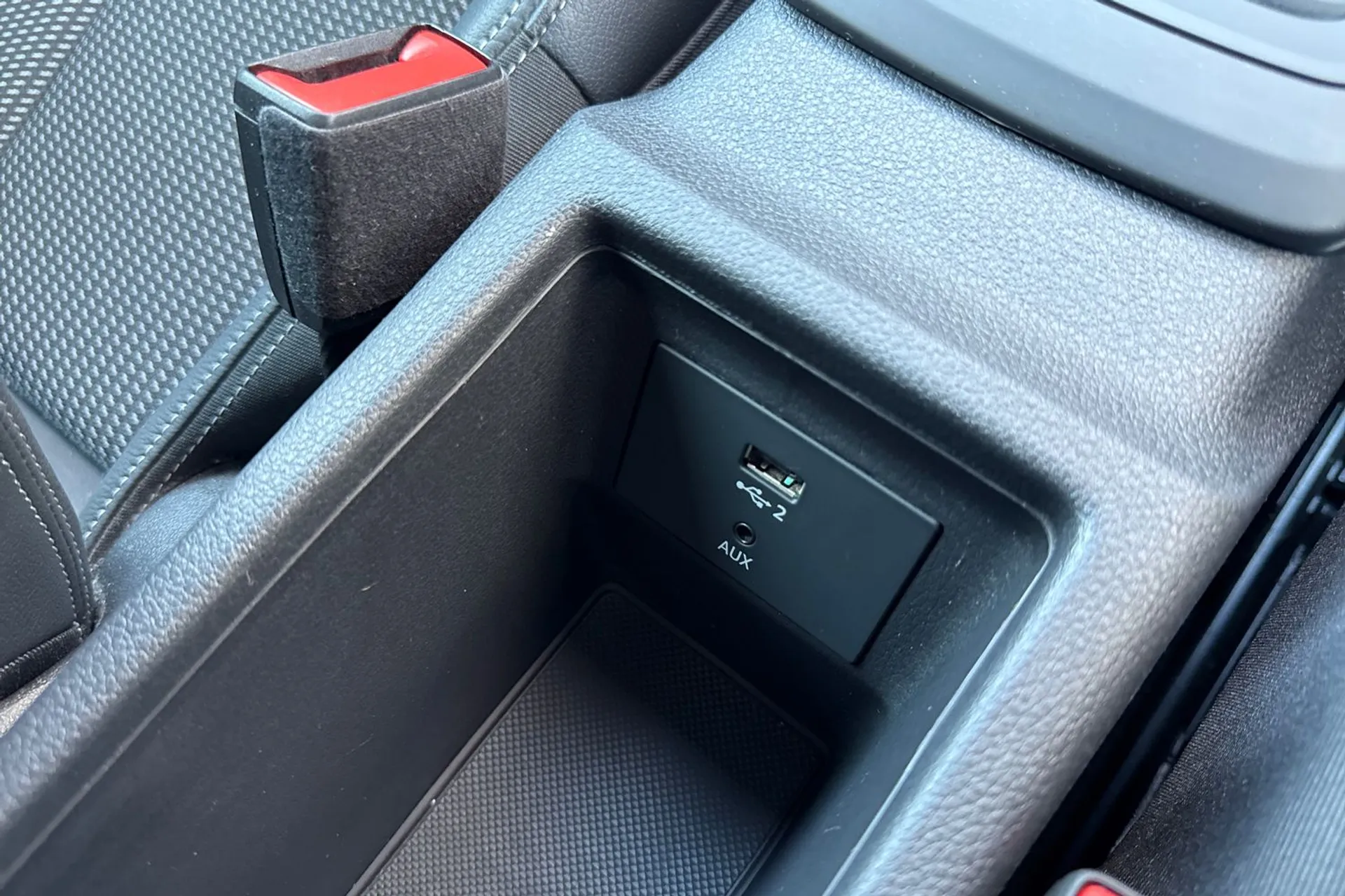 Audi Q2 thumbnail image number 30