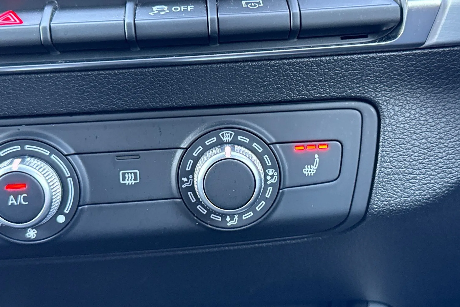 Audi Q2 thumbnail image number 29