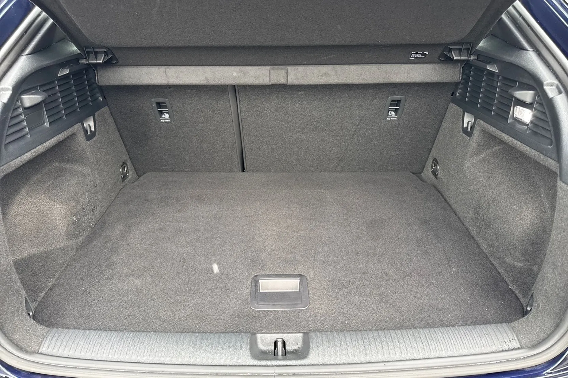 Audi Q2 thumbnail image number 18