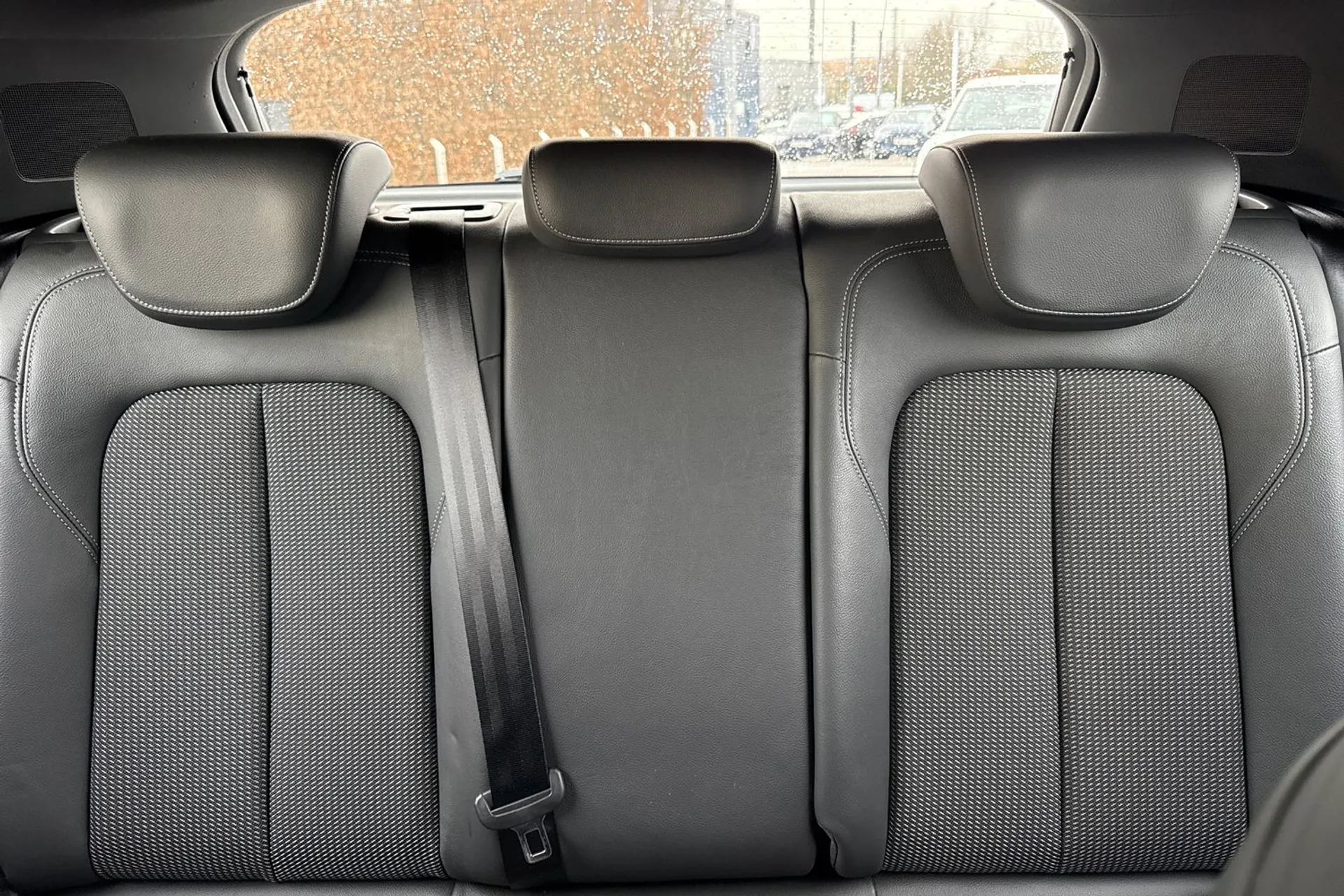 Audi Q2 thumbnail image number 35