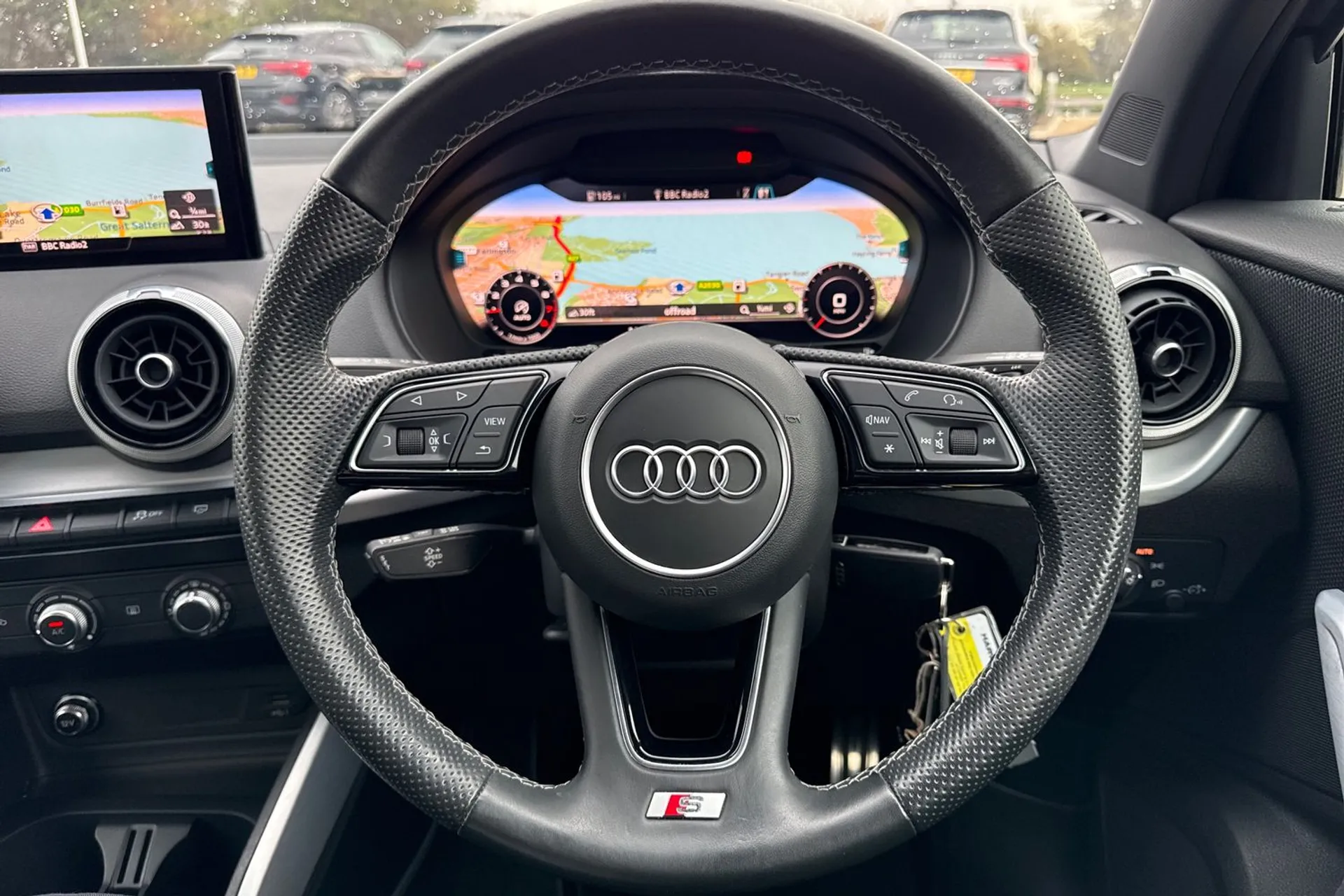 Audi Q2 thumbnail image number 22