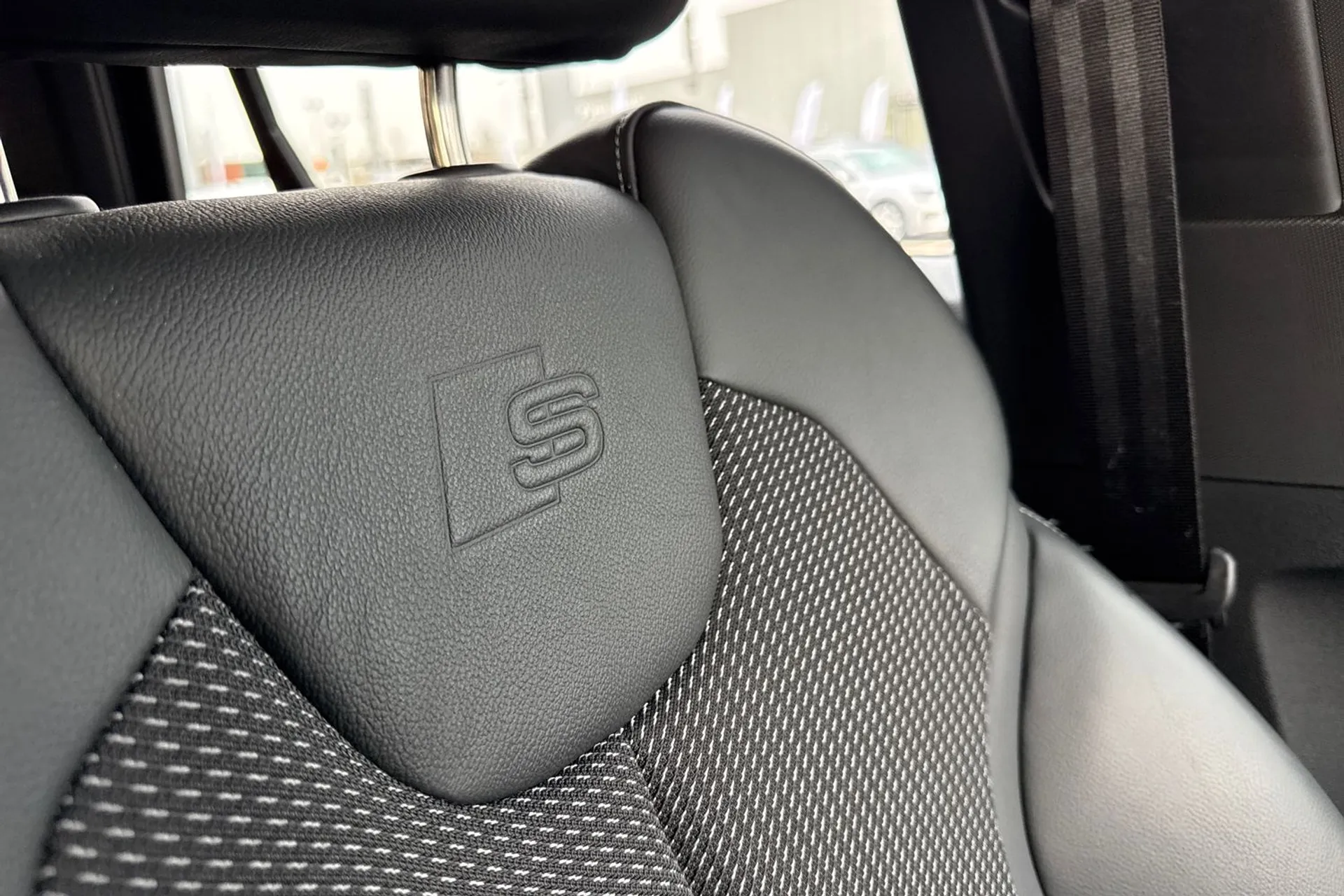 Audi Q2 thumbnail image number 49