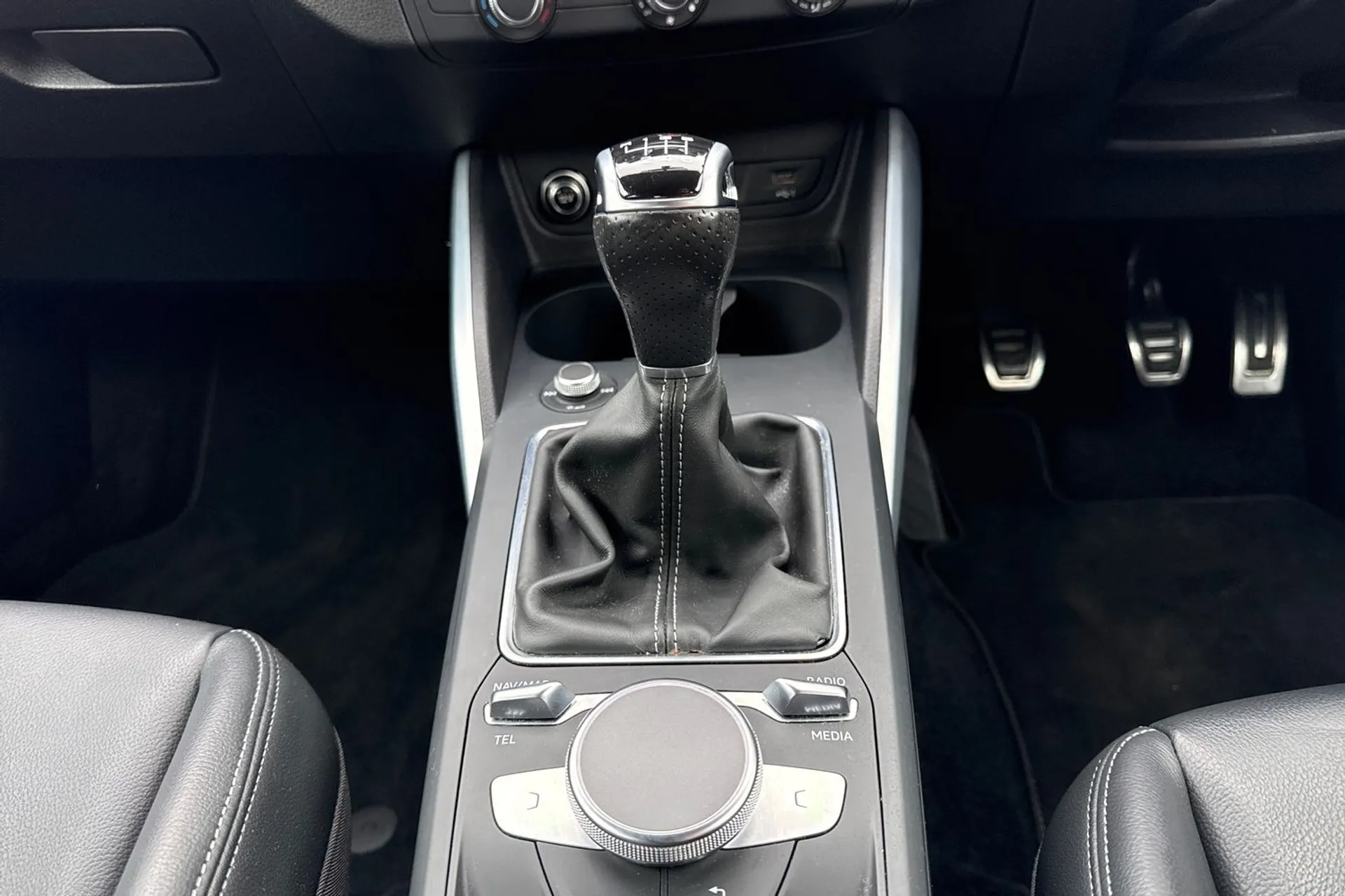 Audi Q2 thumbnail image number 43