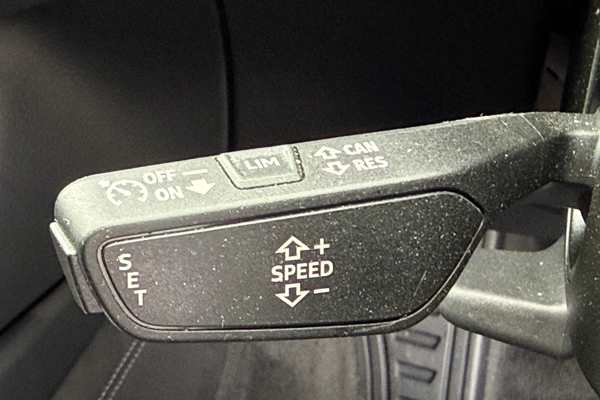 Audi e-tron thumbnail image number 56