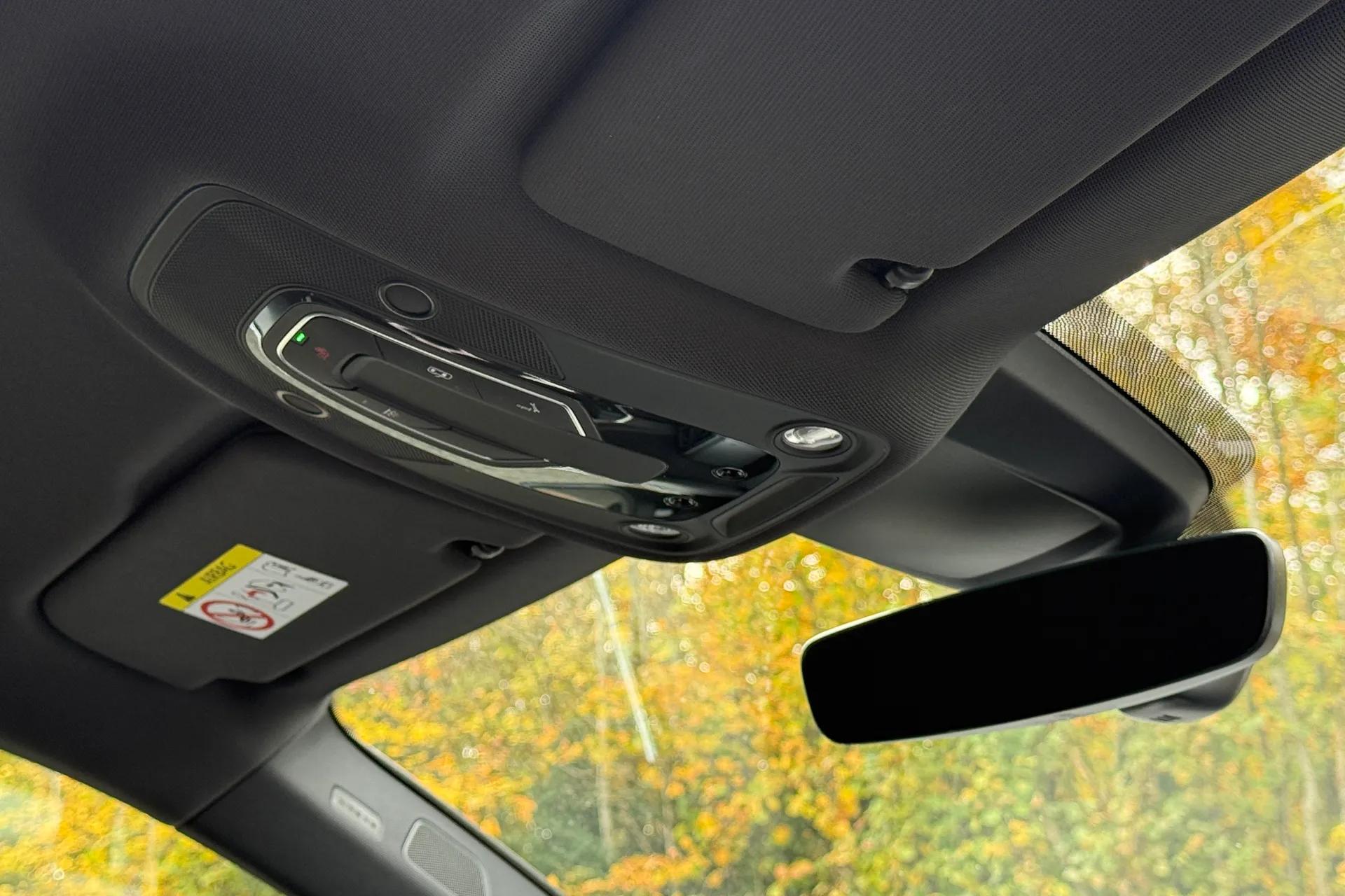 Audi e-tron thumbnail image number 43