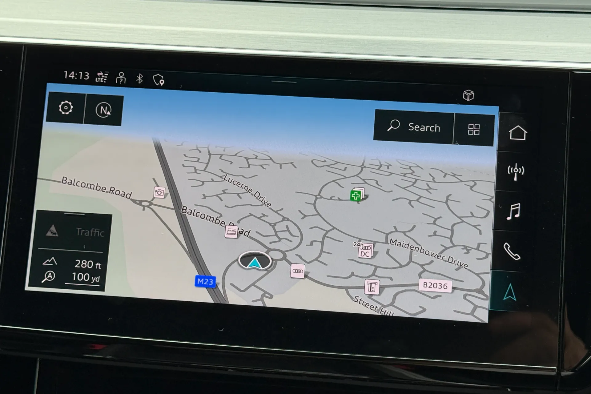 Audi e-tron thumbnail image number 3