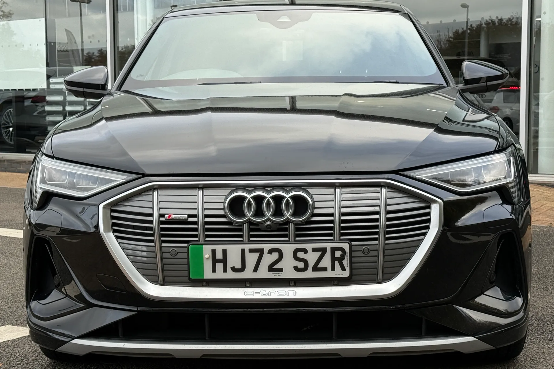 Audi e-tron thumbnail image number 23