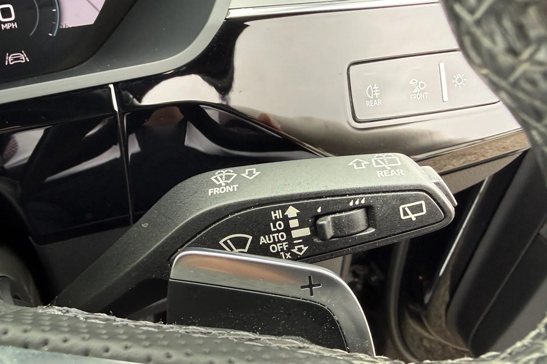 Audi e-tron thumbnail image number 55