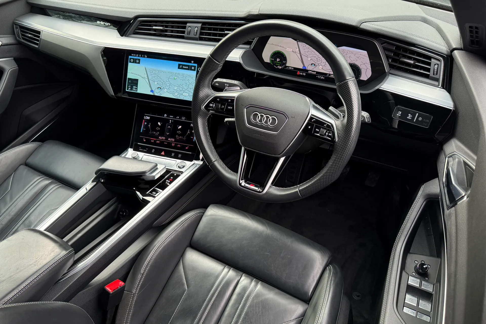 Audi e-tron thumbnail image number 33