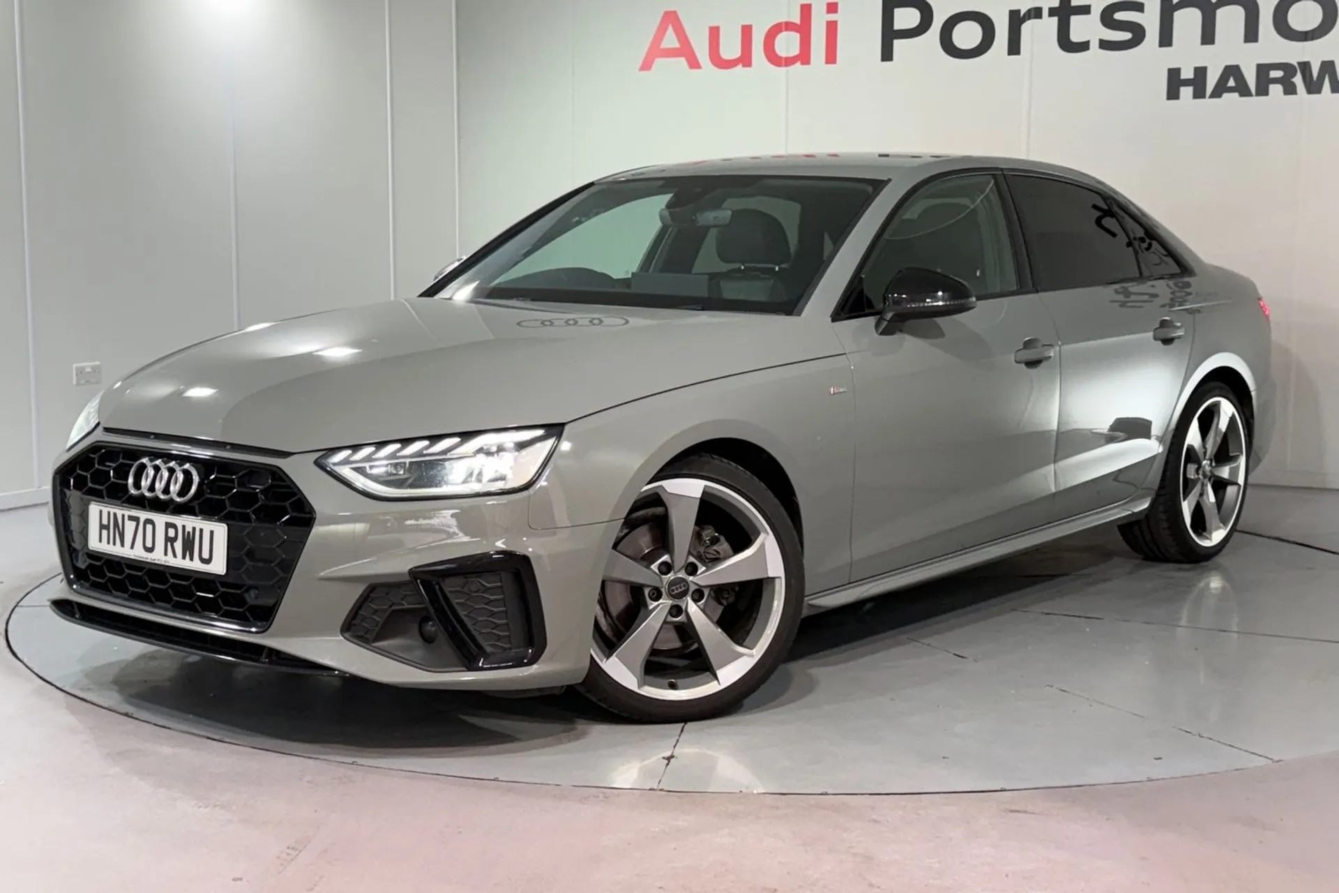 Audi A4 thumbnail image number 11