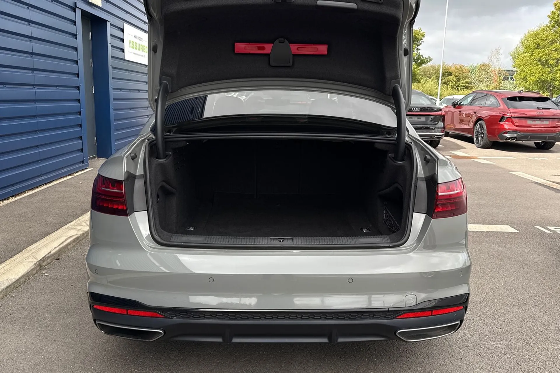 Audi A4 thumbnail image number 19