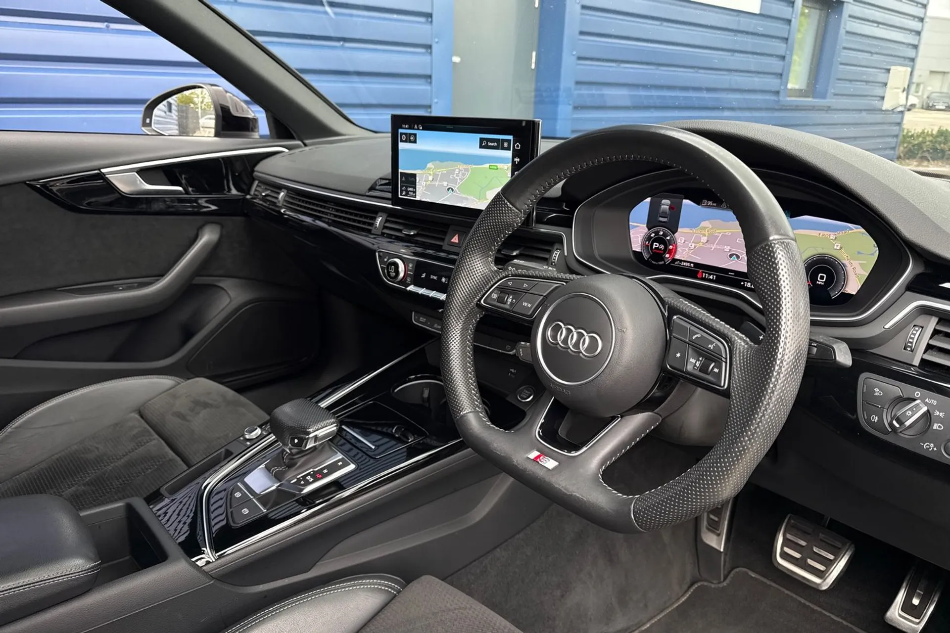 Audi A4 thumbnail image number 26