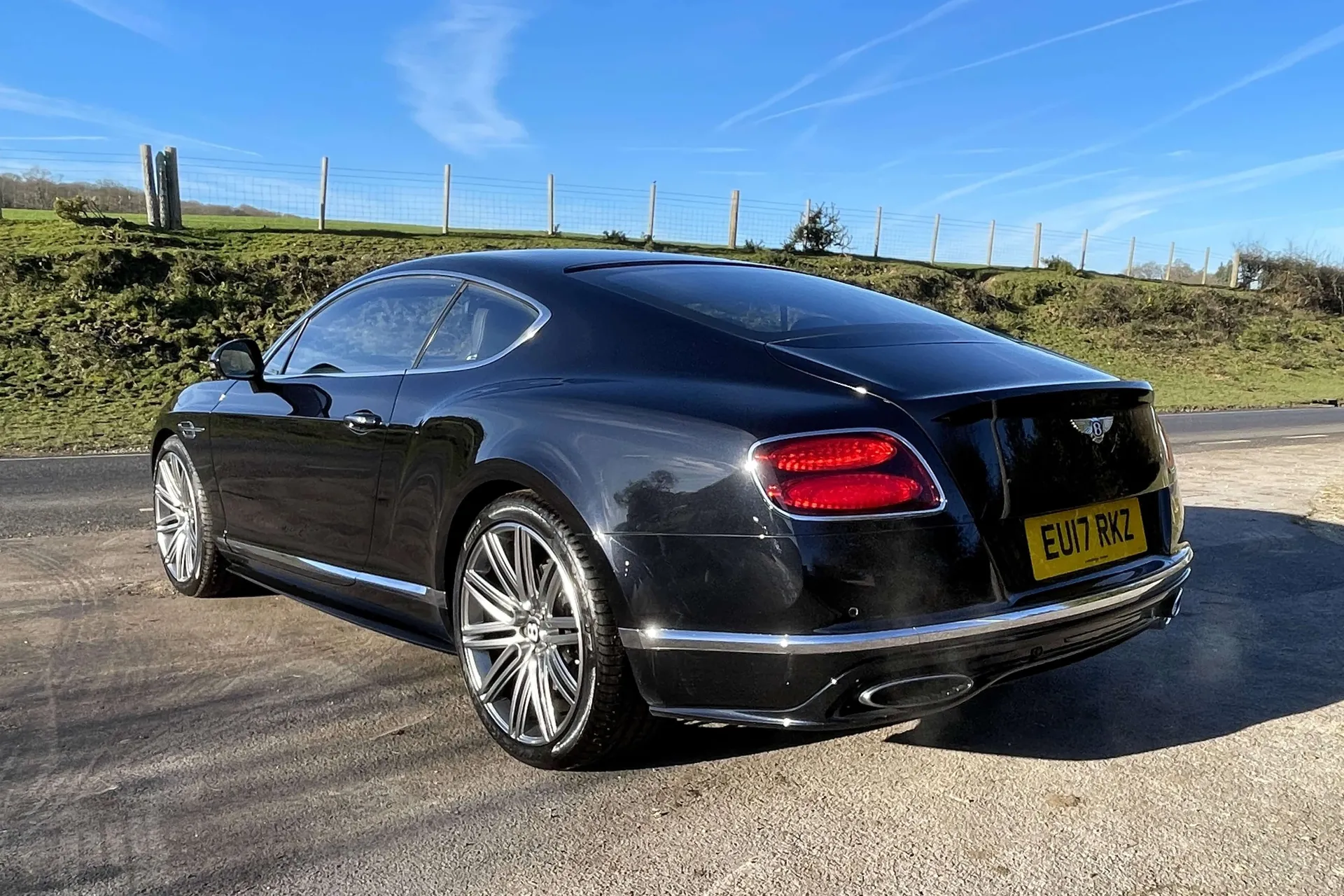 Bentley CONTINENTAL GT thumbnail image number 9