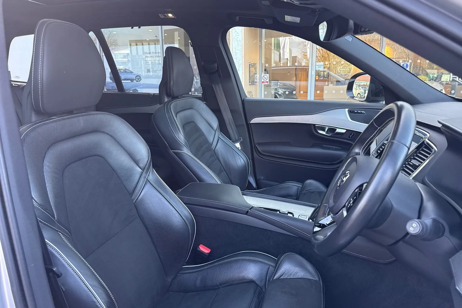 Volvo XC90 thumbnail image number 29