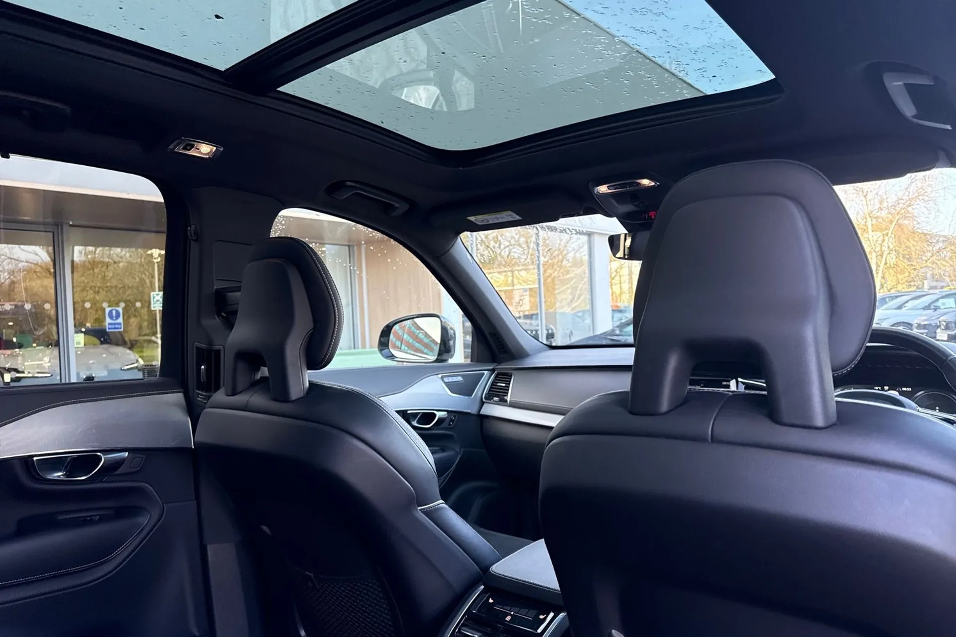 Volvo XC90 thumbnail image number 25